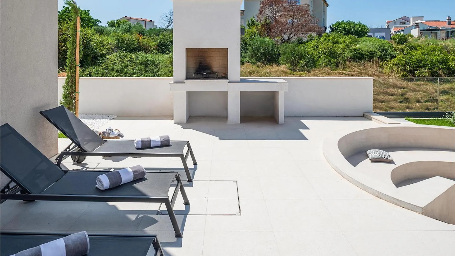 Holiday home Villa Luka Nin